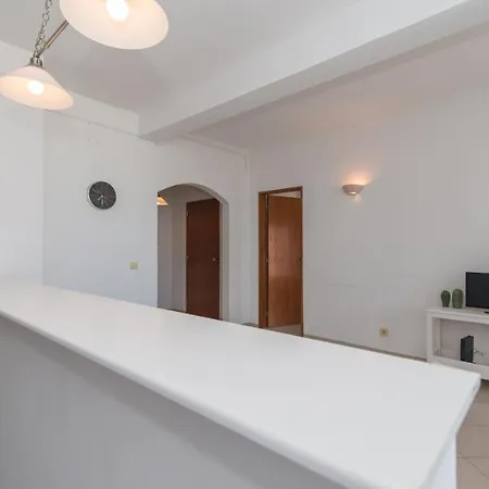 Grace - T2 Pool, Wifi, Balcony, Ac, 2,5km From Center Lägenhet Tavira