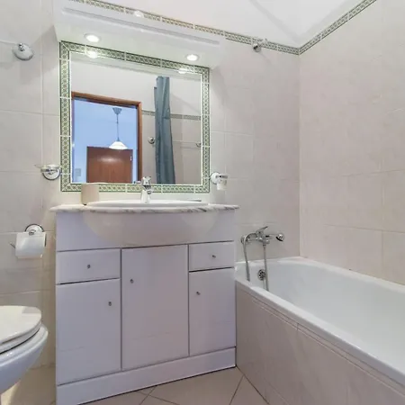 Grace 2 Bedroom With Pool And Balcony, 2,5km From Center